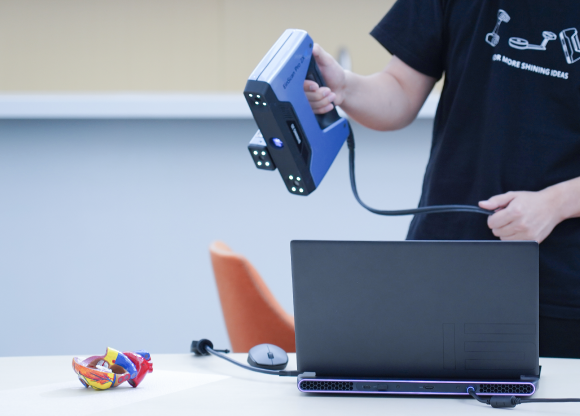 EinScan Pro 2X V2-Impressive High Resolution for Fine Details